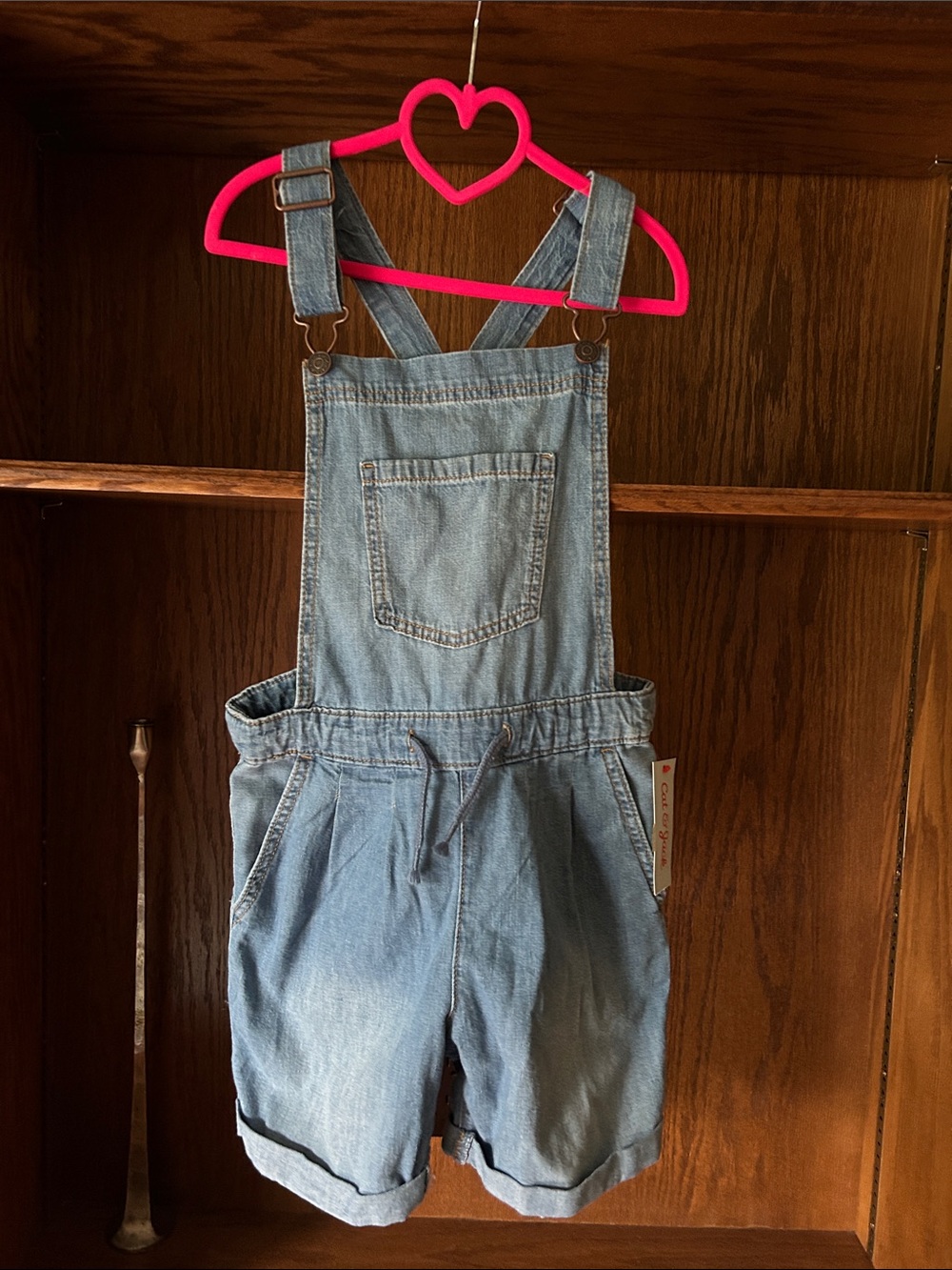 Cat & Jack Light Blue Denim Short Overalls for Kids medium 7/8